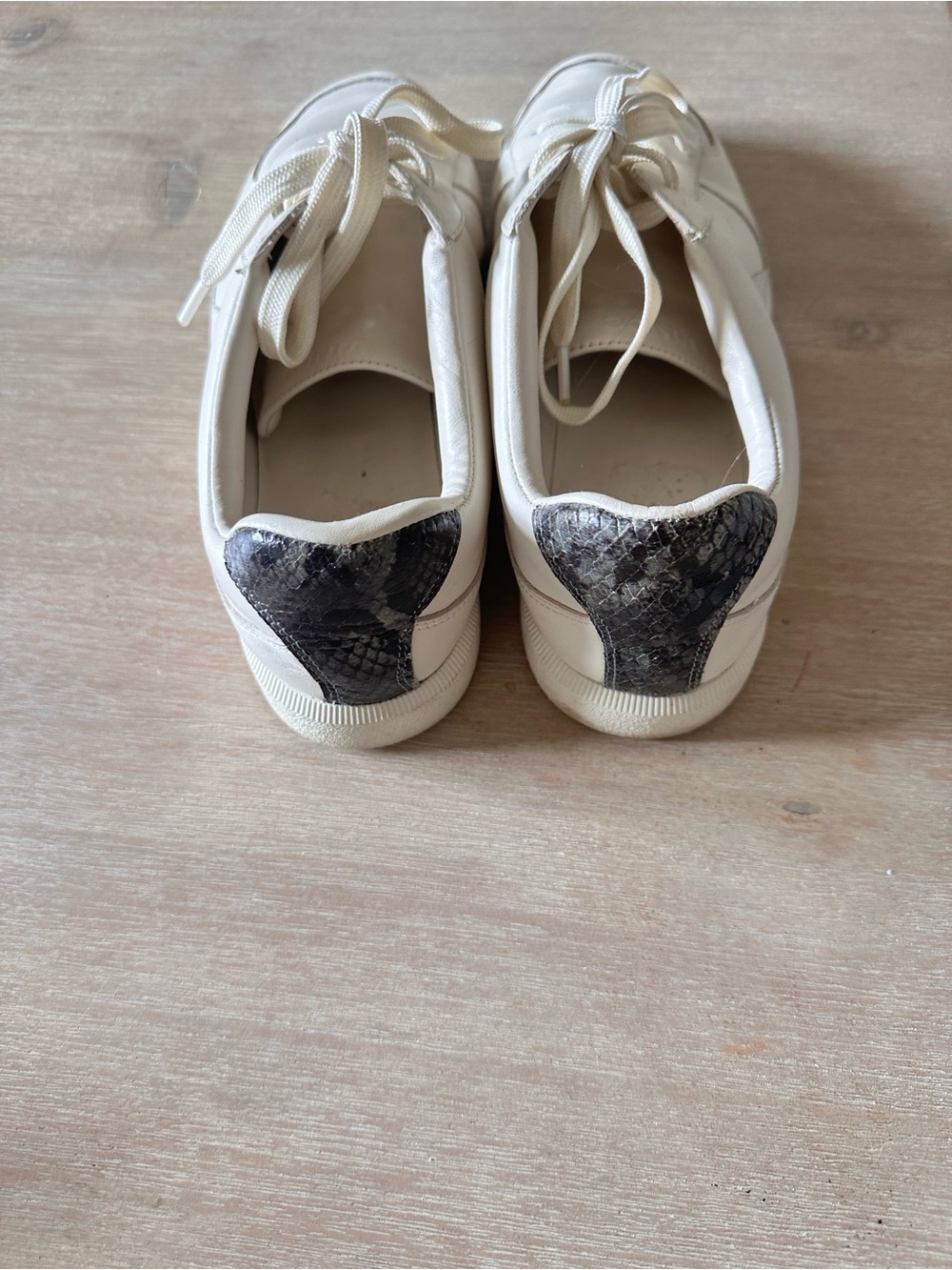 Vince Off-White Leather Lace-Up Sneakers - Picture 3 of 6